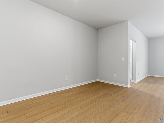 4th image of 7520 Doris Ruth Ln