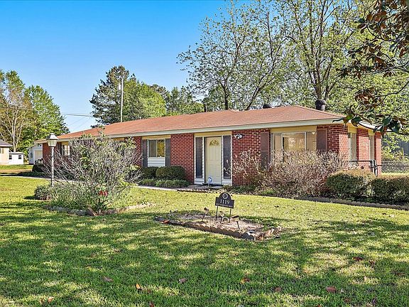 2nd image of 1119 Saint Augustine Dr