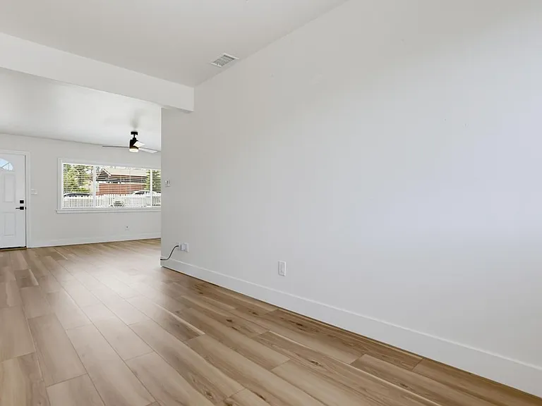 1463 Sweetwater Ln — Photo 10