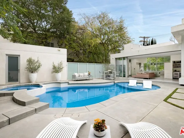 2654 Roscomare Rd, Los Angeles, CA 90077