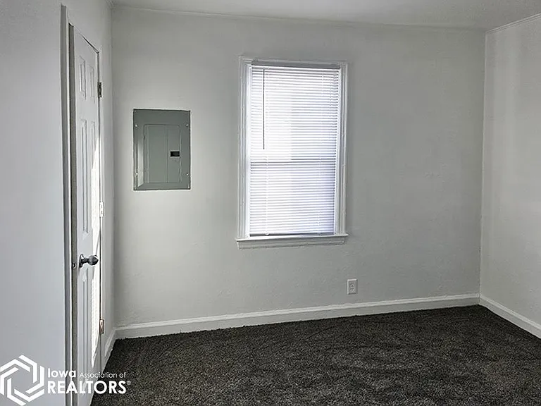 1410 Swanson Ave — Photo 3
