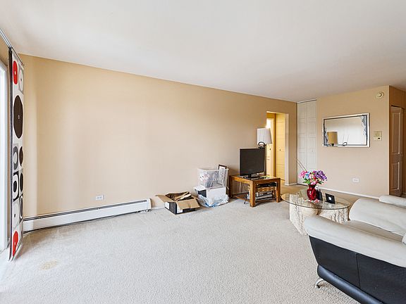 5th image of 4 Villa Verde Dr APT 213