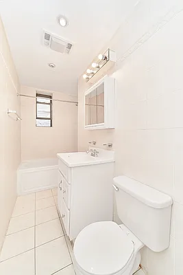 Rented by Living New York | media 61