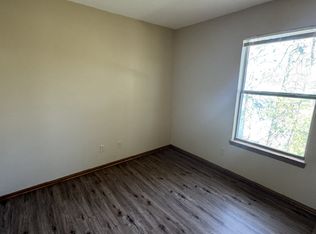 594 Shadowrock Dr #B, Forsyth, MO 65653