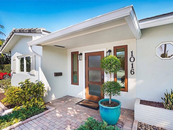 5th image of 1016 SE 22nd Avenue