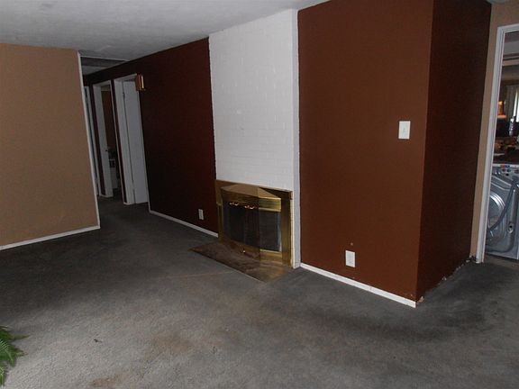 2nd image of 2721 Southeast Dr