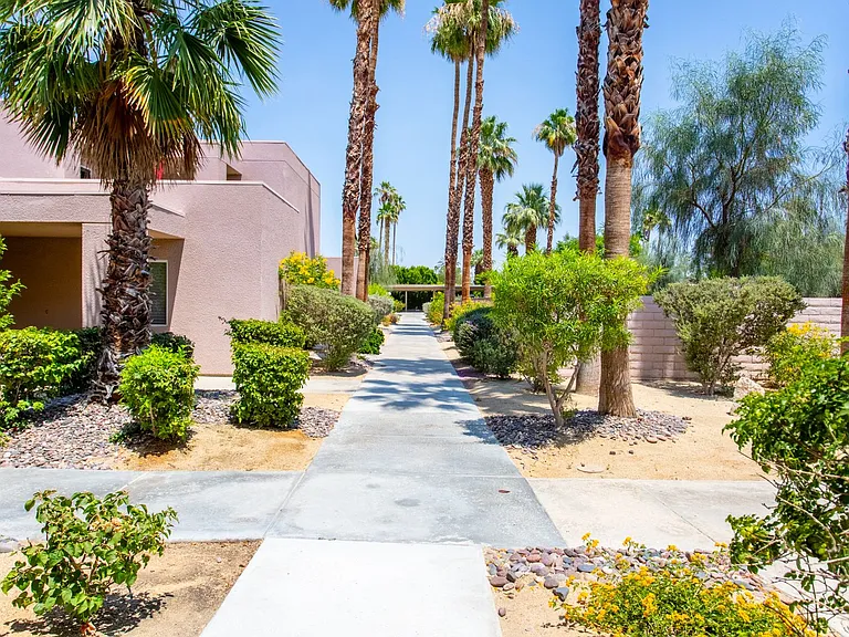 73820 Shadow Mountain Drive — Photo 17