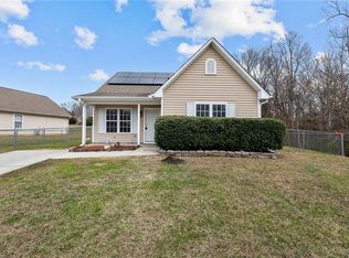 1654 Farningham Ln, Burlington, NC 27215