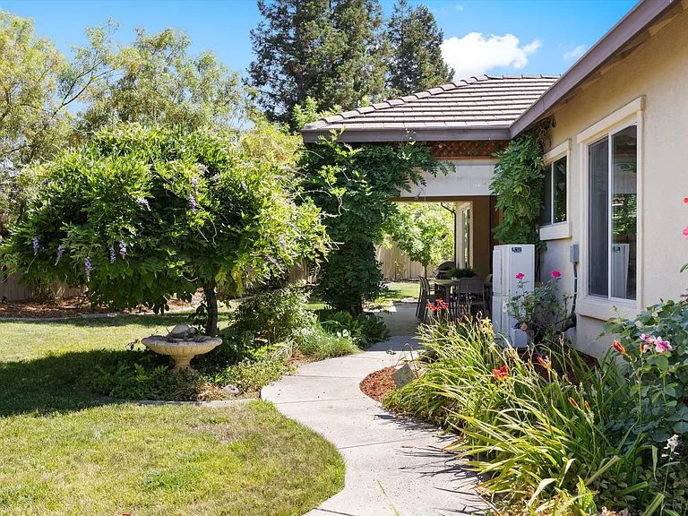 4382 Malana Way — Photo 29