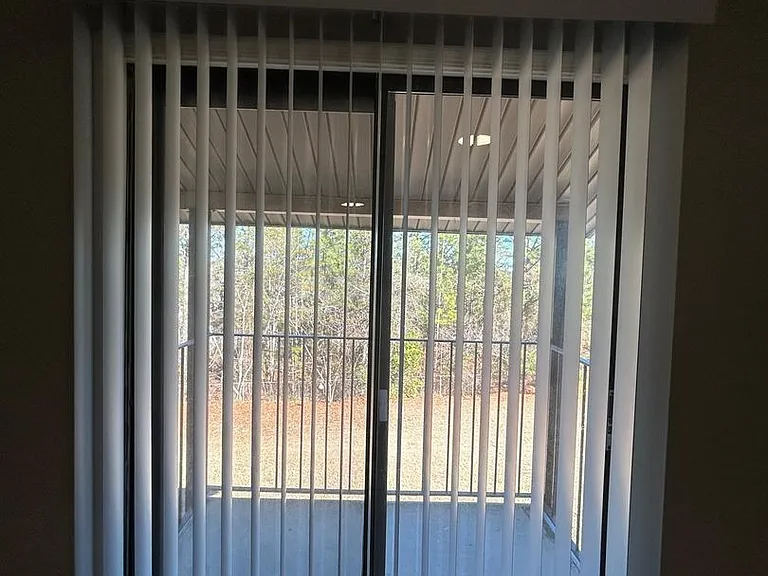 357 Community Dr #G — Photo 11