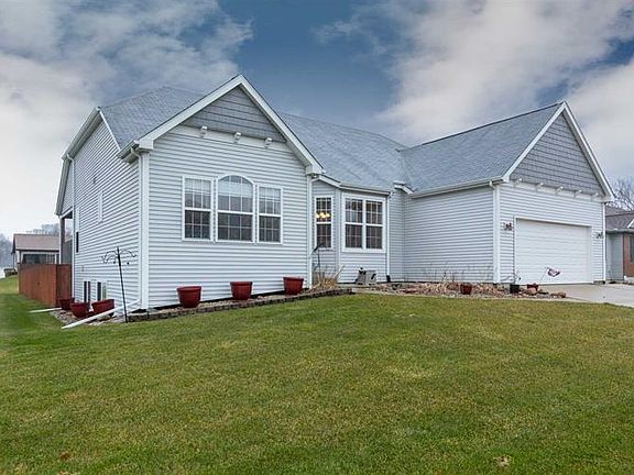 2nd image of 3803 Rockmount Ln