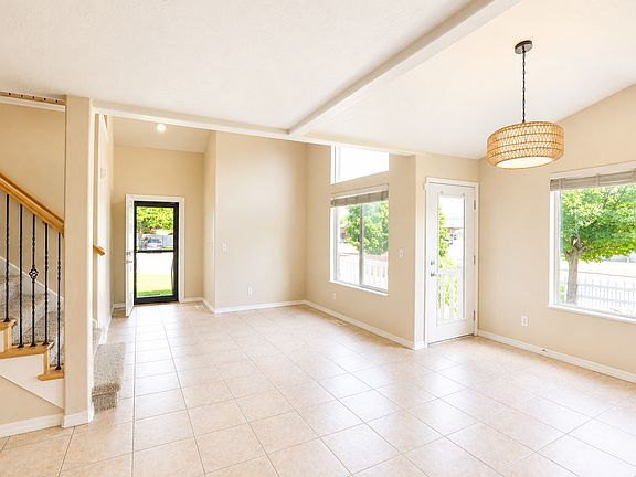 5th image of 1621 N Pages Place Dr