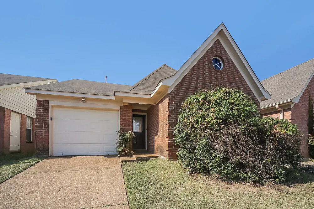 3 bed, 2.0 bath, 1153 sqft, $1,500 — Photo 1