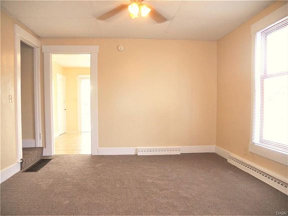 5th image of 10 E Worley Ave