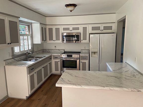 3rd image of 2505 Lumpkin Ct