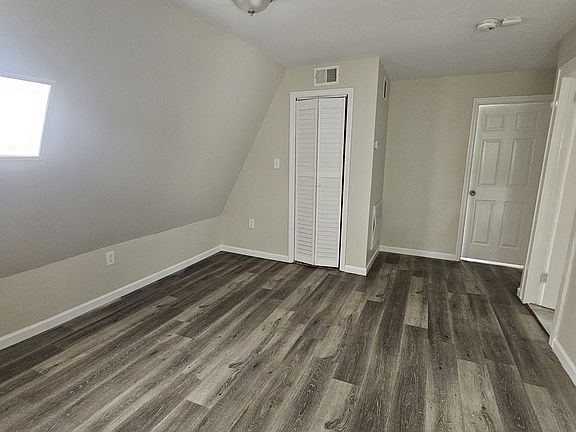 5th image of 540 N Grove St Floor 3