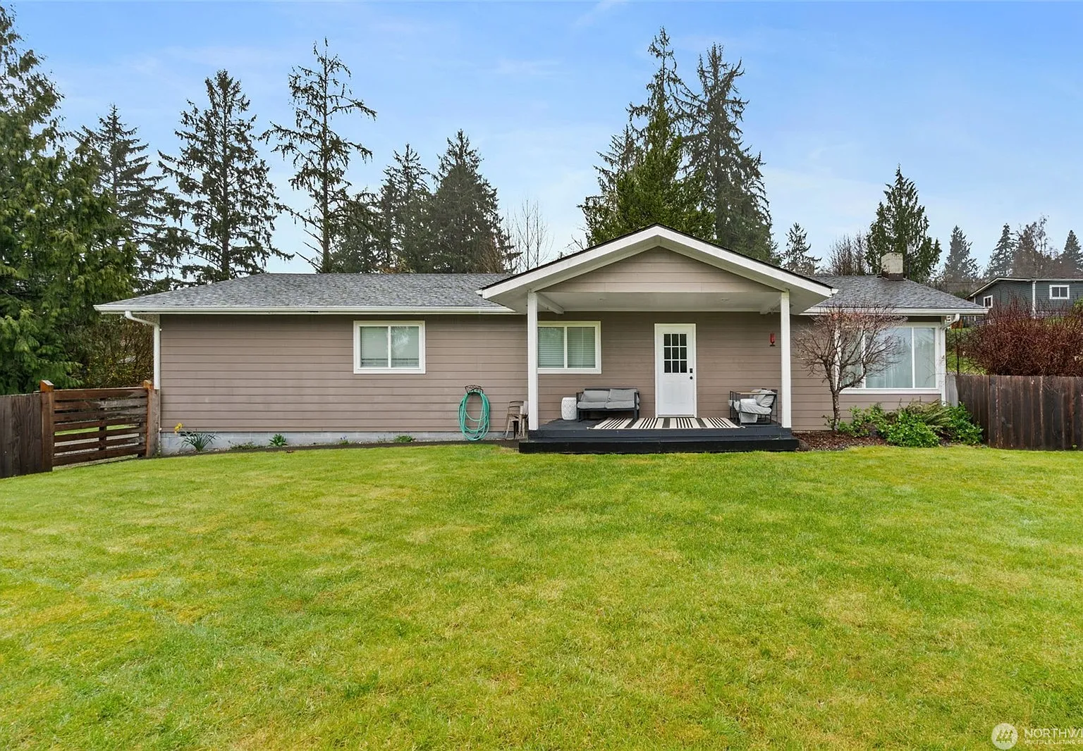 1346 W Third St, South Bend, WA 98586 - 1 — Photo 1