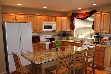 4th image of 4142 Heathmoor Dr