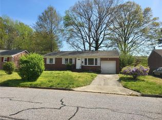 23 Colony Rd, Newport News, VA 23602