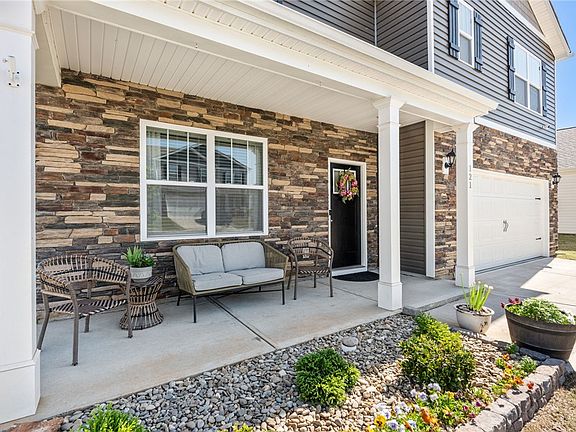 2nd image of 121 Silicon Dr