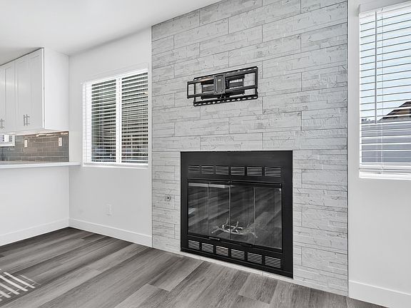 4th image of 1239 N Citrus Ave #B