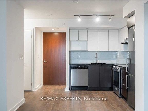 5th image of 120 Varna Dr #317