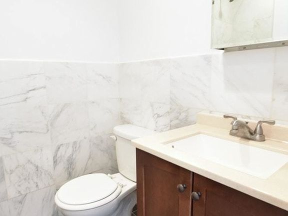 5th image of 32 Garnet St APT 3