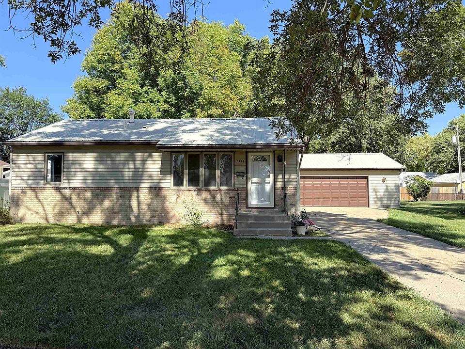 1st image of 1117 Pacquette Ave