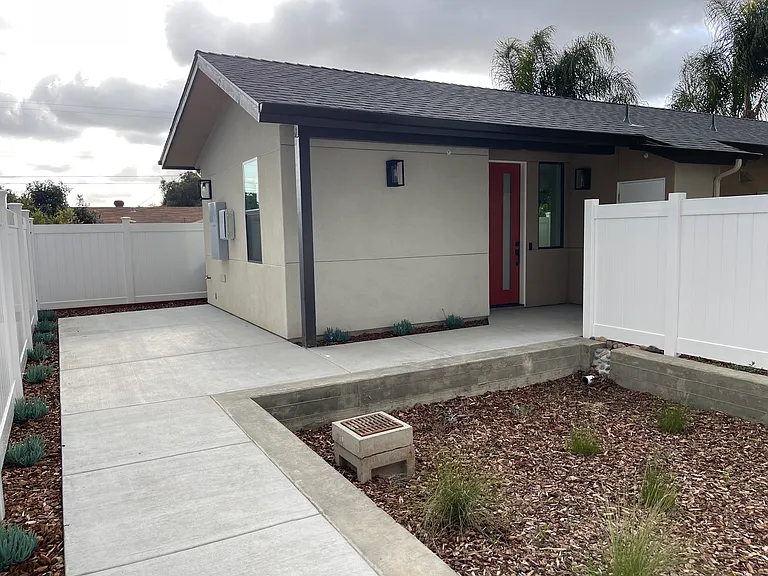 422 Emilia Pl — Photo 12