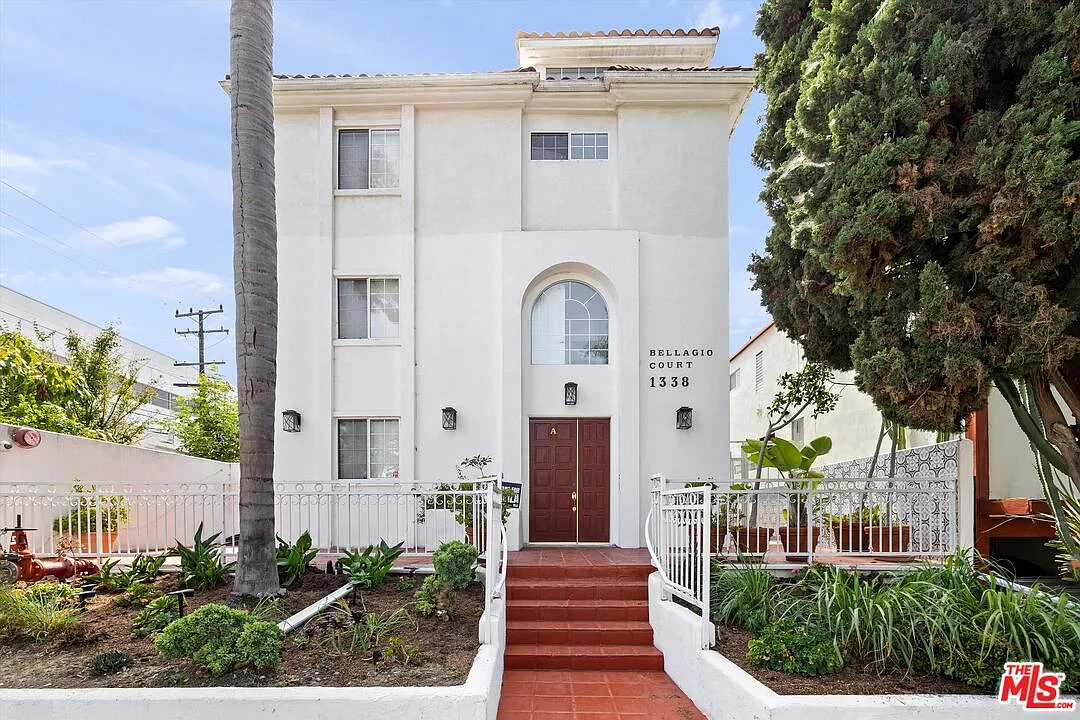 2 bed, 2.5 bath, 1848 sqft, $5,995 — Photo 3