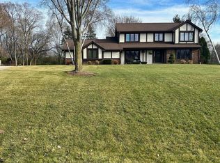 W267S7940 Stoney Point Ct, Mukwonago, WI 53149