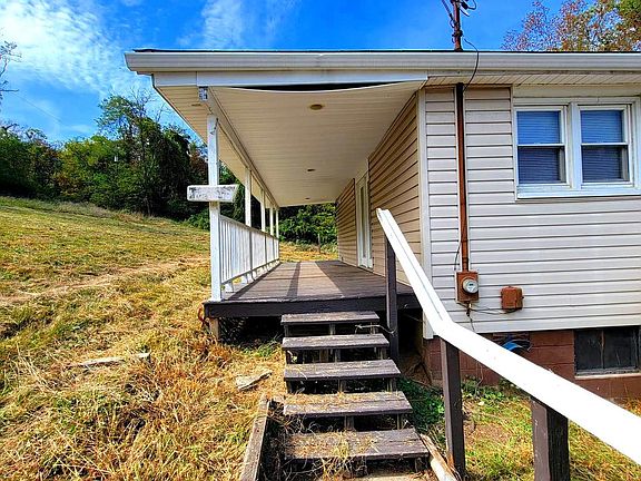 4th image of 12809 Walsh Rd NW