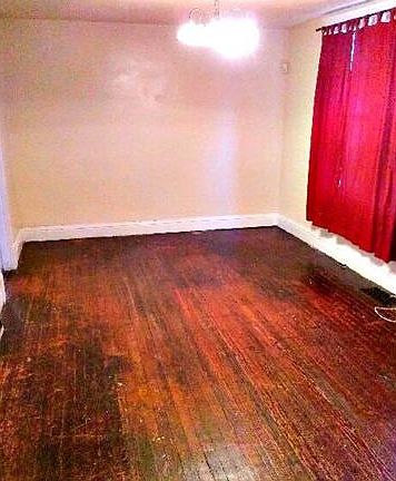 3rd image of 3826 Avondale Ave