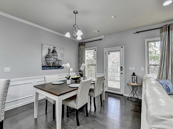 5th image of 2575 Parkwood Cove Dr