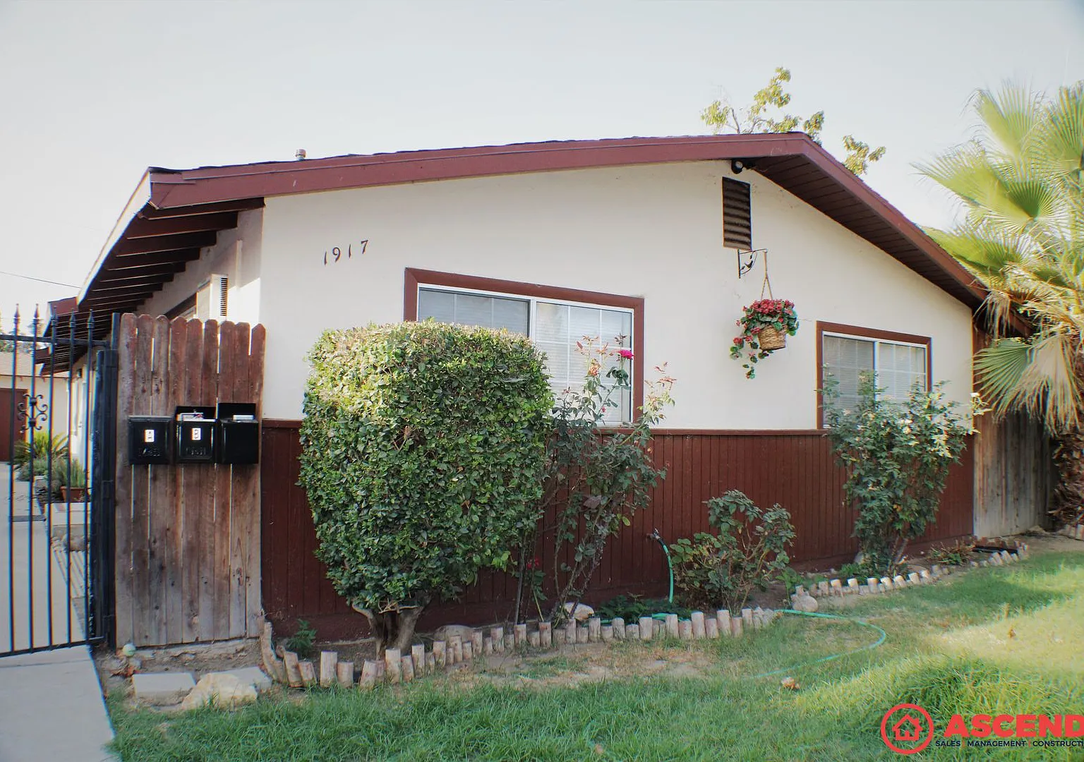 1-bedroom apartment with vintage charm! — Photo 1