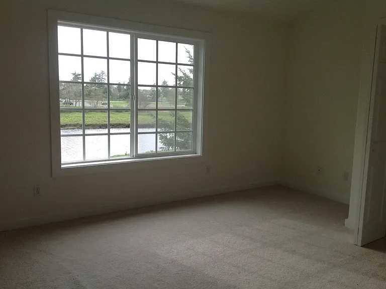 1240 Queen St — Photo 30