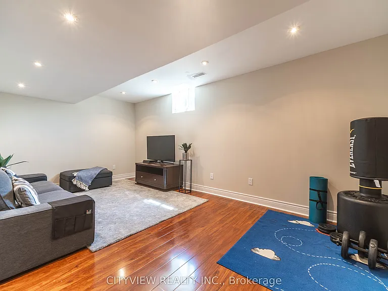 2330 Grand Oak Trl — Photo 36
