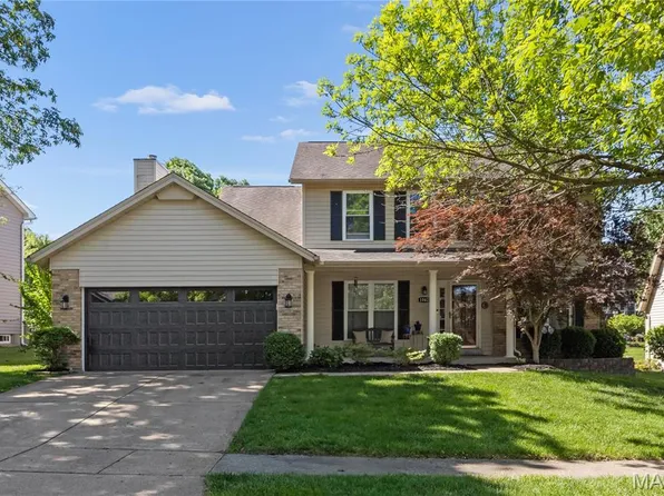 1042 Remington Oaks Ct, Fenton, MO 63026