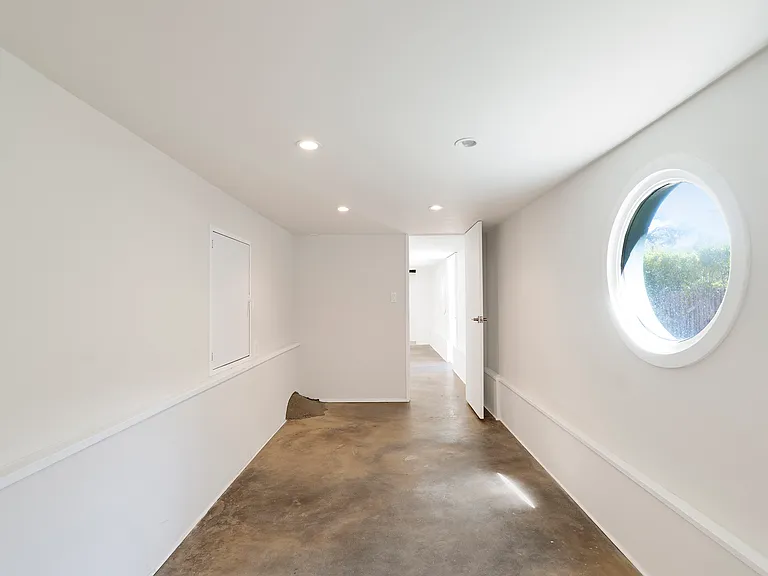 2254 Cross St — Photo 35