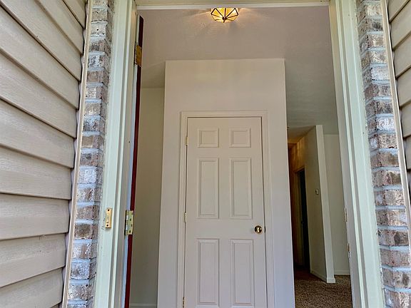 3rd image of 3727 Thorngate Dr