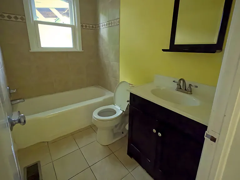 621 Brighton Rd — Photo 9