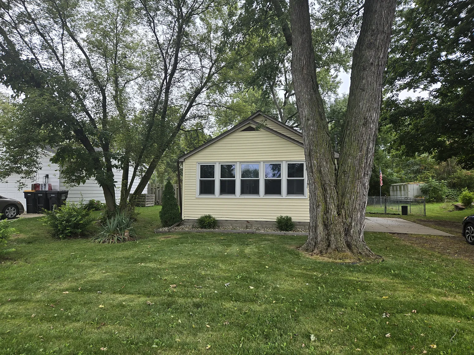 2 bed, 720 sqft, $1,695 — Photo 3