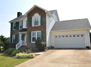132 Cantrell Ridge Dr, Boiling Springs, SC 29316