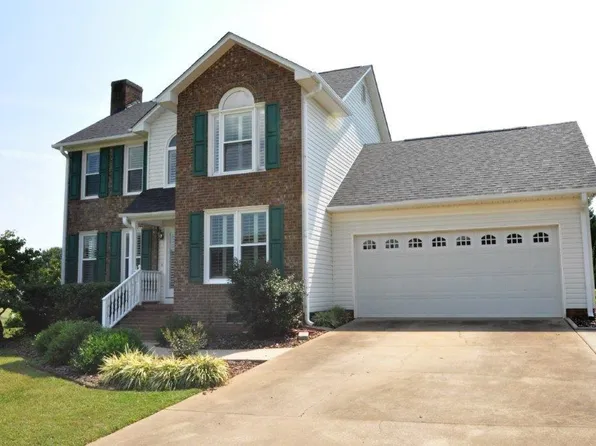 132 Cantrell Ridge Dr, Boiling Springs, SC 29316