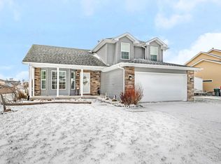 145 S Primrose Dr, Coal City, IL 60416