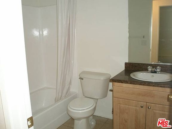 4th image of 68140 Calle Las Tiendas #104