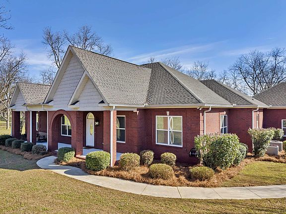 2nd image of 706 Orr Rd