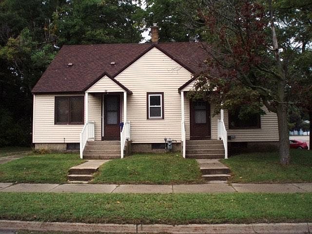 1st image of 970 Lincoln Ave #1