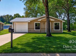 404 Dawn St, Grove, OK 74344