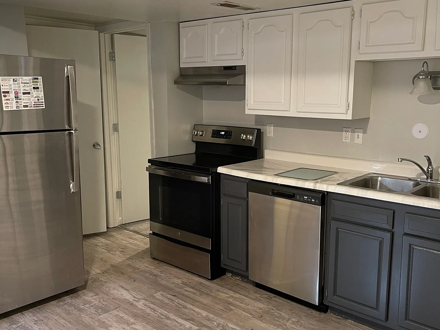 4 bed, $2,135 — Photo 2
